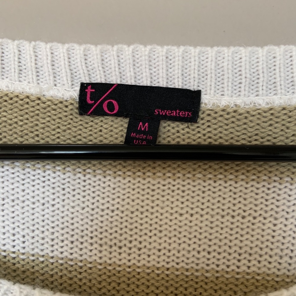 Striped Cropped Sweater - Picture 3 of 3